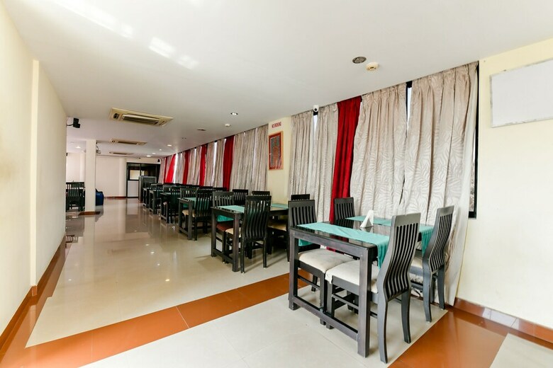 Hotel Oyo 28601 Og's Kanthari