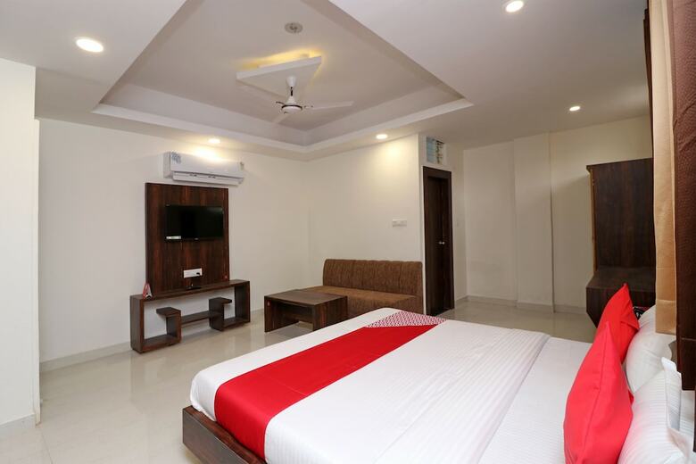 Oyo 17043 Hotel Ocean Pearl