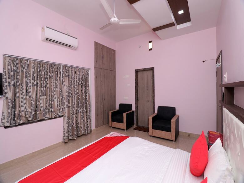 Oyo 23416 Maharaja Hotel