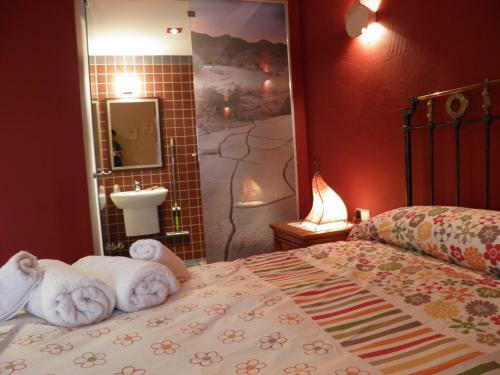 Logis Hostal Rural Txapi Txuri