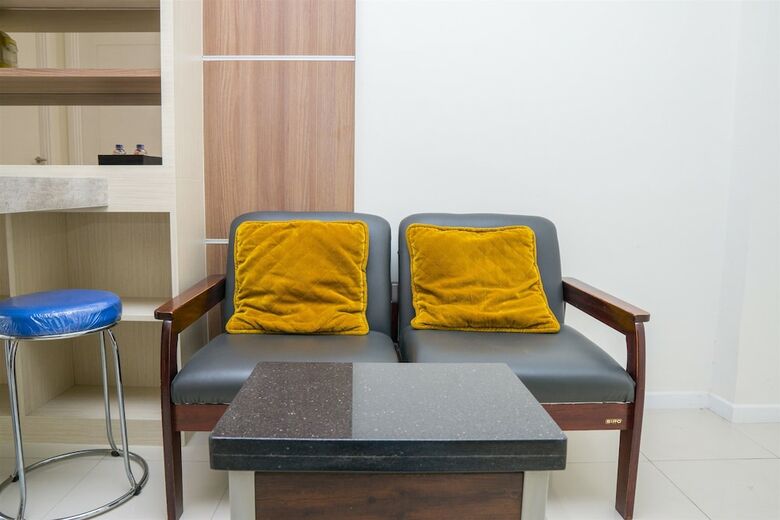 Pleasant 2br Apartment At Parahyangan Residence
