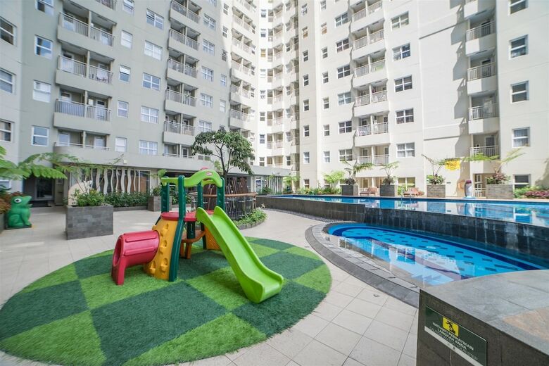 Pleasant 2br Apartment At Parahyangan Residence