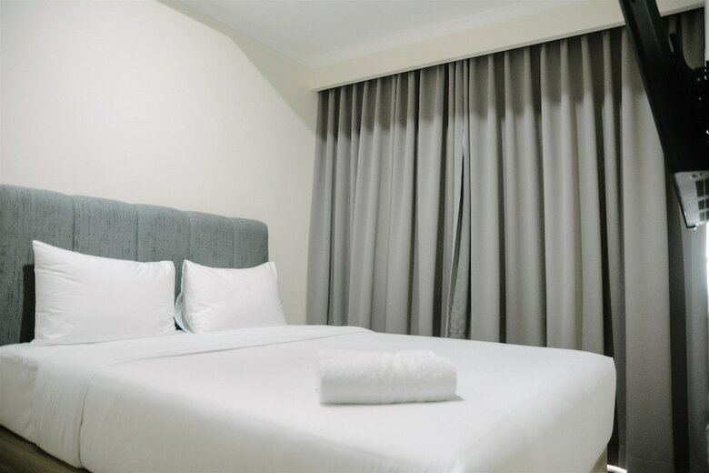 2br Deluxe And Modern Menteng Park Apartment
