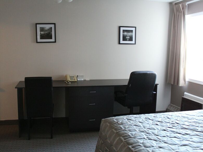 Motel Arbour Ridge Inn & Suites