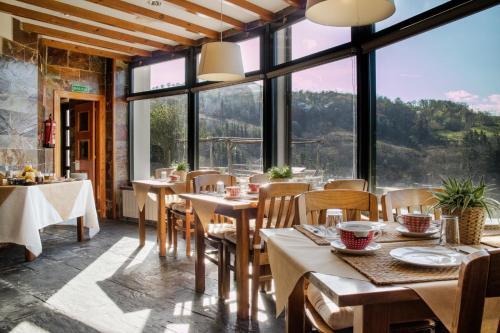 Hotel Monta�as De Covadonga