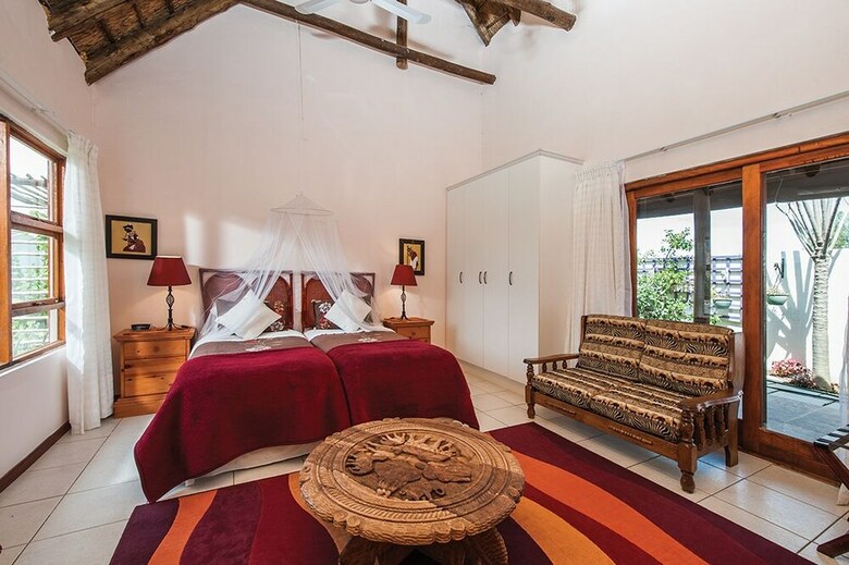 Hotel Happy Jackal Guest House
