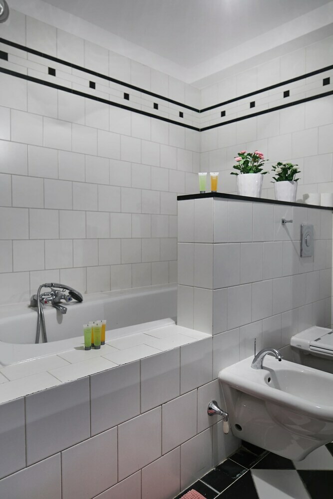 Rozana 2-floor Apartment