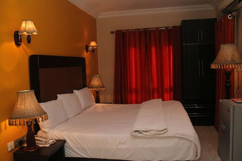 Hotel Havannah Suites & Conference Centre