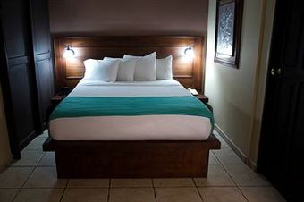 La Riviera Hotel