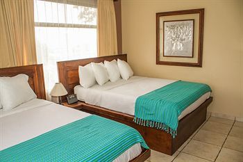 La Riviera Hotel