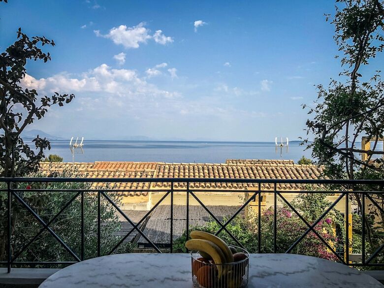 Kirani's Seaview Villa  Barbati Beach