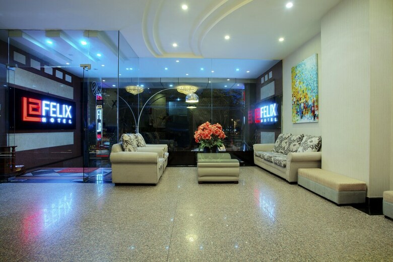 La Felix Hotel
