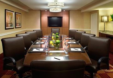 Hotel Boston Marriott Newton