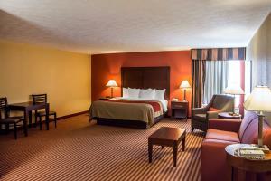 Hotel Comfort Inn & Suites