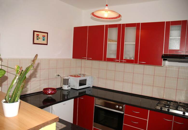 Villa Family House Sutivan