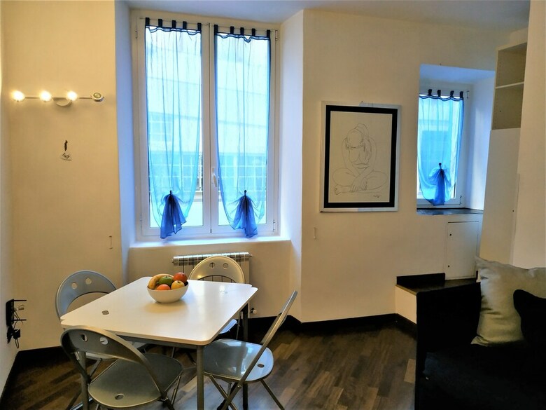 Beautiful Apartment - Hearth Of Genua