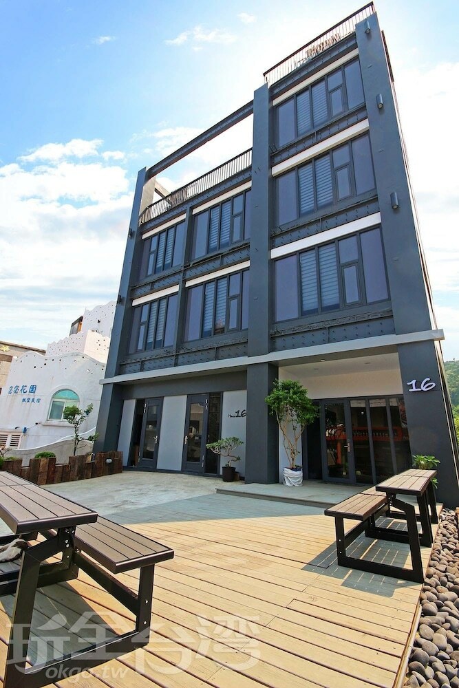 Bed & Breakfast House16