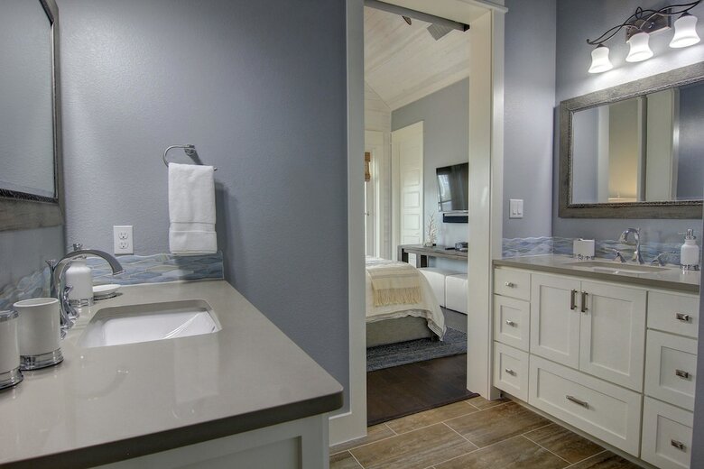 Cinnamon Shore- Coastal Charm 258 Hi