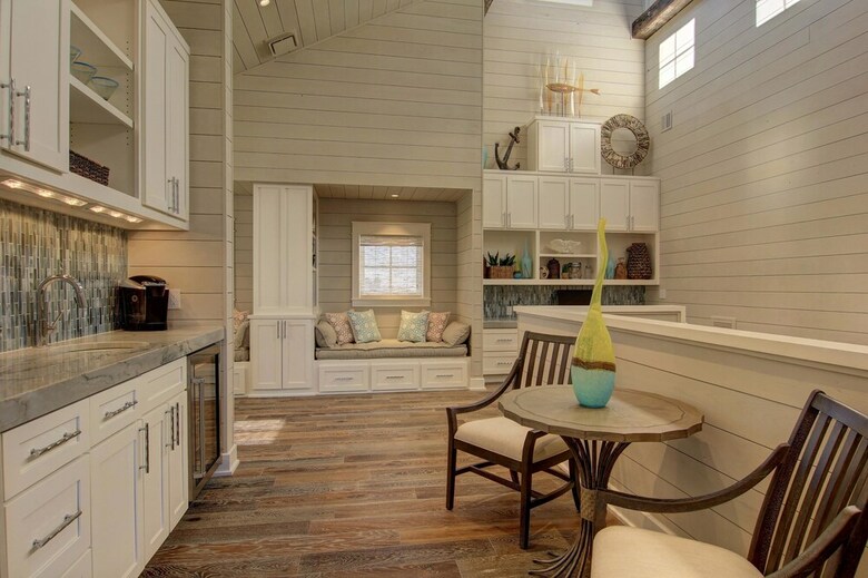 Cinnamon Shore- Barefoot Beach 236 Se