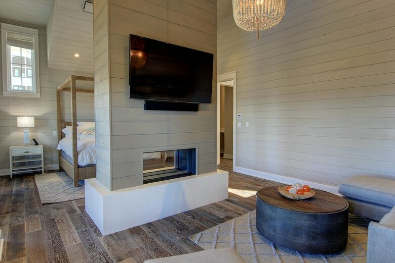 Cinnamon Shore- Barefoot Beach 236 Se