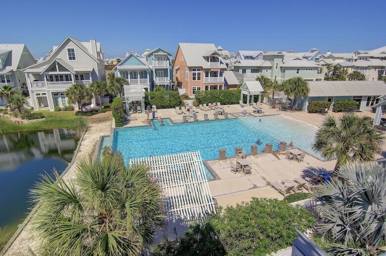 Cinnamon Shore- Southern Comfort 169 Be