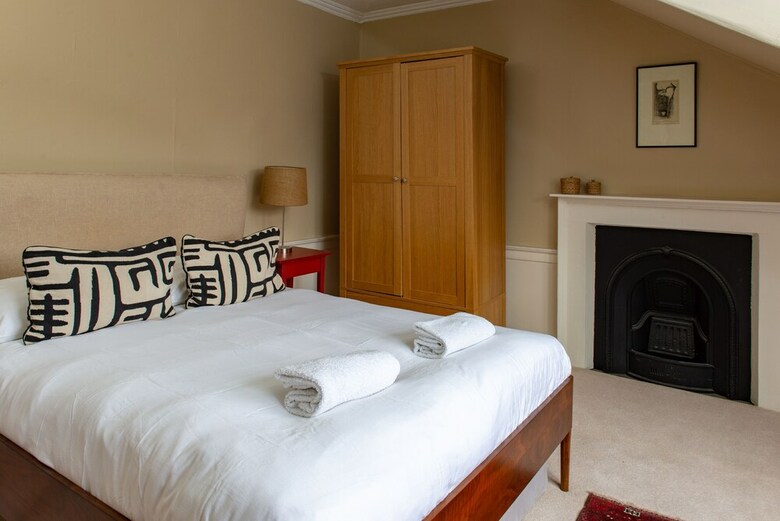 Apartamentos Stunning 4-bedroom Central Edinburgh