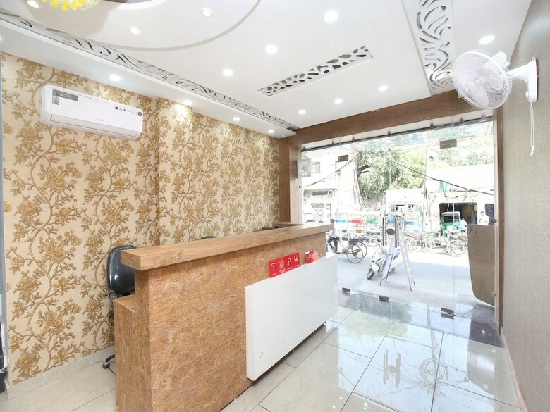 Oyo 15863 Hotel Royal Vij