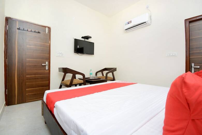Oyo 22993 Hotel Ozas Grand