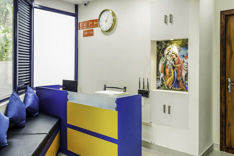 Hotel Oyo 15825 Blue Berry Apartments