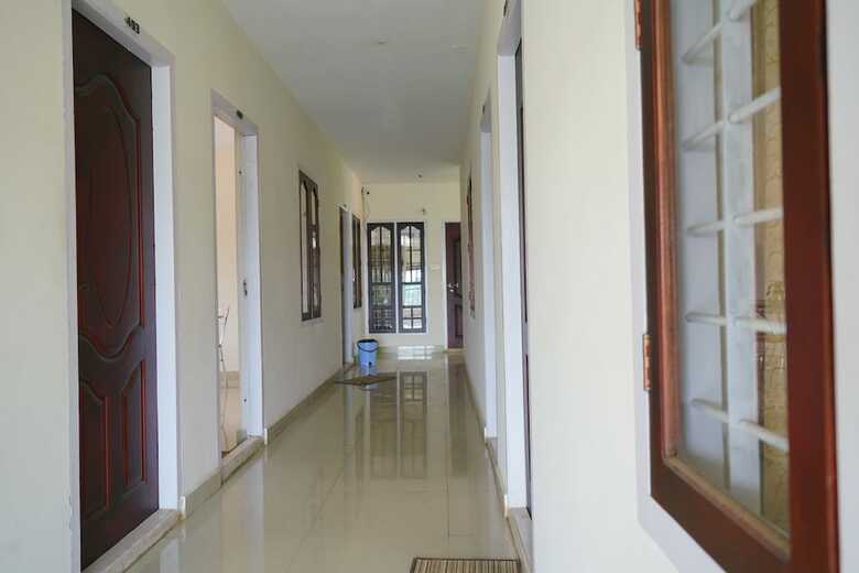 Hotel Oyo 15548 Mackal Residency