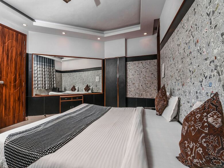 Hotel Oyo 7304 Stay Jangpura