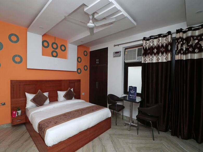 Hotel Oyo 16168 Maira Grand