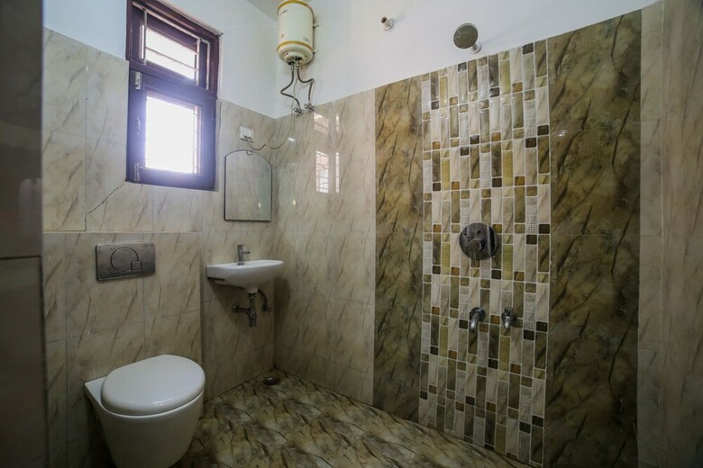 Oyo Home 16423 Spacious 3bhk