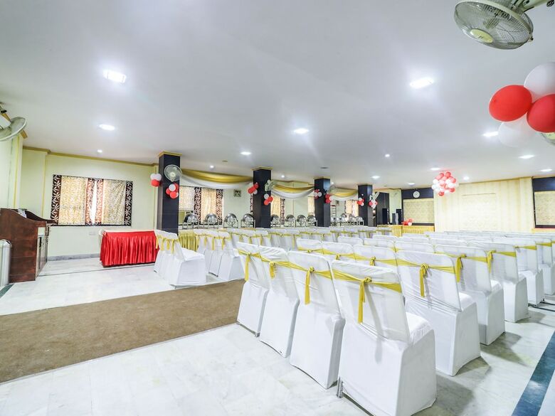 Oyo 783 Om Hotel
