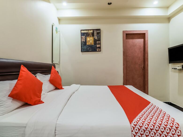 Hotel Oyo 17223 Green Guest House