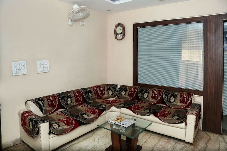 Hotel Oyo 19387 Siddharth Guest House