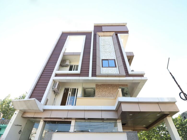 Oyo Flagship 15432 Hotel The Nest