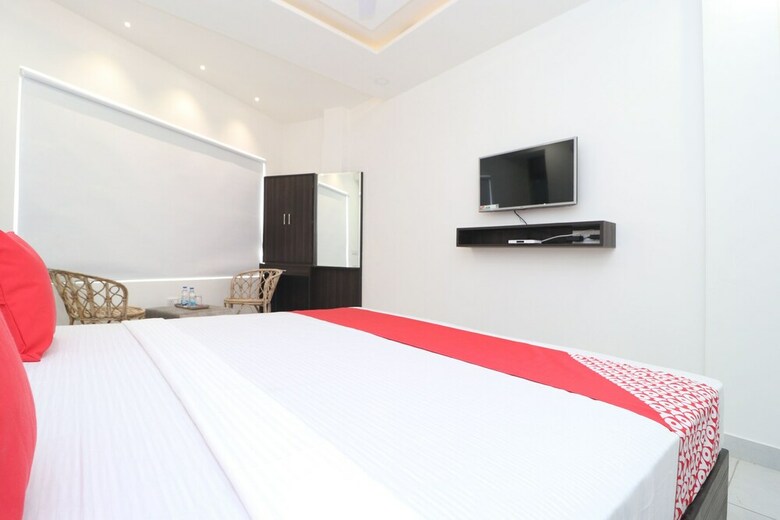 Oyo 24029 Hotel P Grand