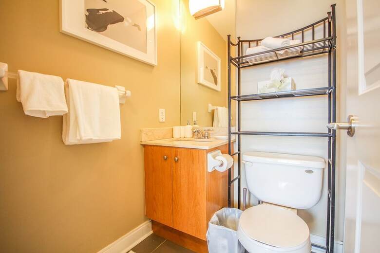 Hotel Sarkar Suites - Yorkville