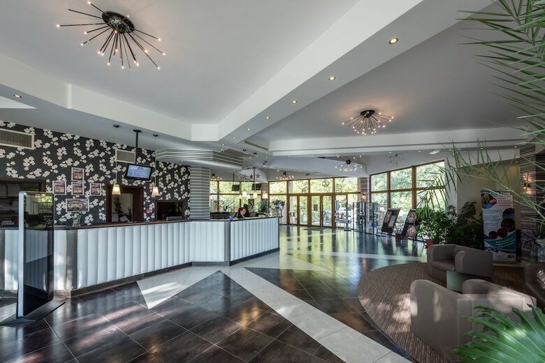 Krist�ly Hotel R�ckeve