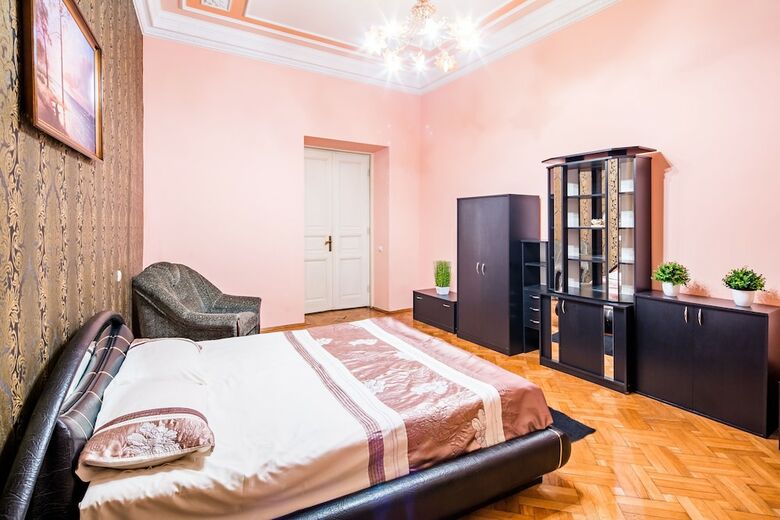 Apartamentos Three Bedrooms & Studio In The Center
