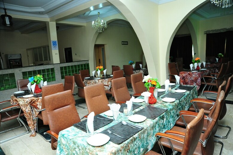 Richton Hotel And Suites