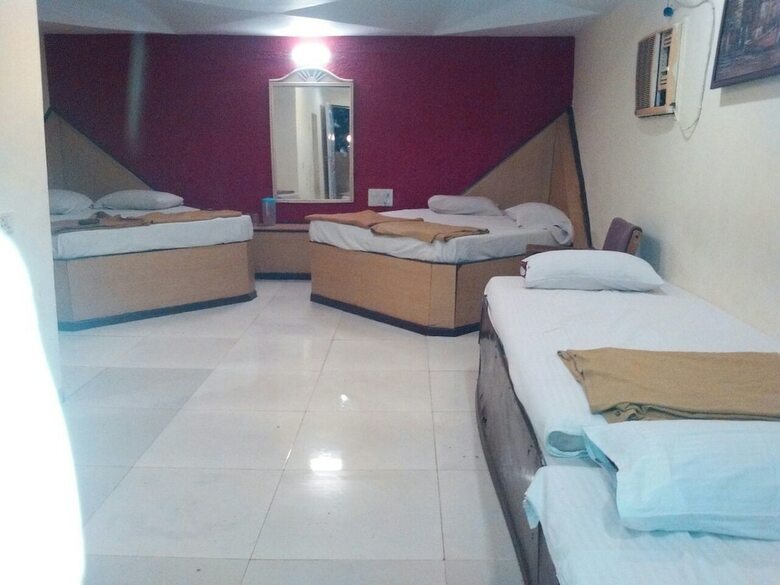 Hotel Redwood Resort Matheran