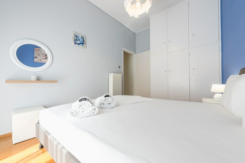 Warm Delightful Acropolis Apartment