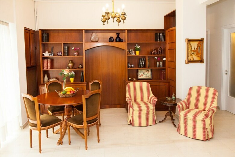 Renovated Central Apartment In Kolonaki