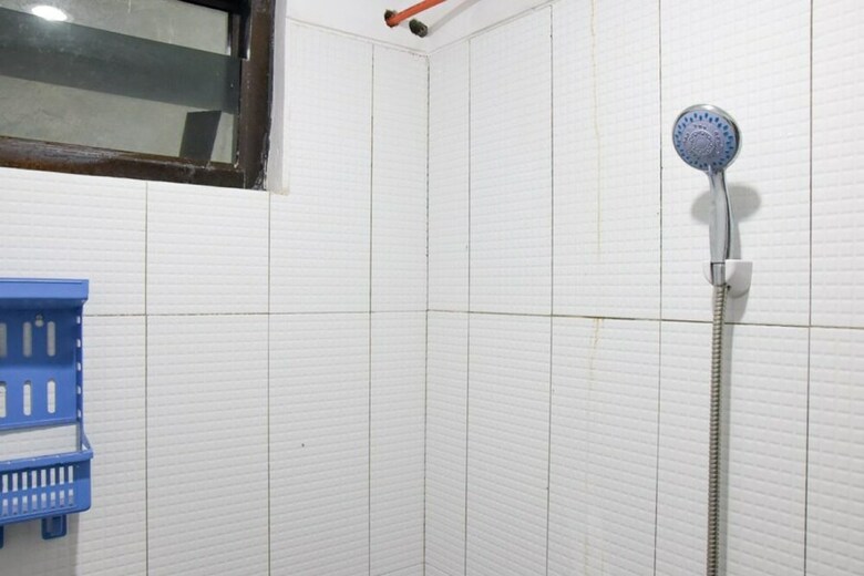 Hotel Reddoorz Near Dbl Arena 2