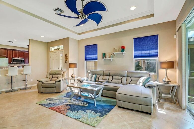 Villa 9907 Periwinkle Preserve Ln