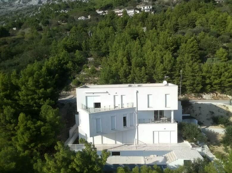 Luxury Apartment Ina