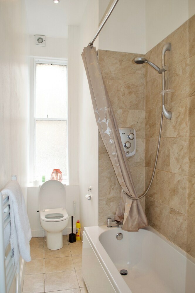 Central Bruntsfield 2 Bedroom Apartment