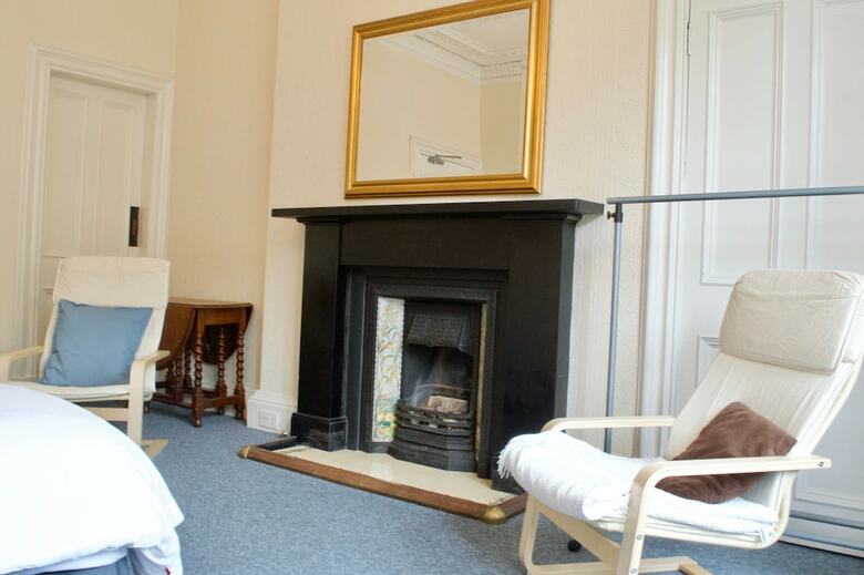 Apartamentos 3 Bedroom City Flat In Edinburgh